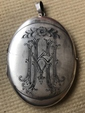 WW 2 1943 SILVER KURT MEYER 'PANZERMEYER'   INSCRIBED PHOTO LOCKET PENDANT