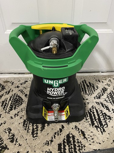 Unger HydroPower Ultra Small - Pure Water for Professional Window Cleaners UHP01
