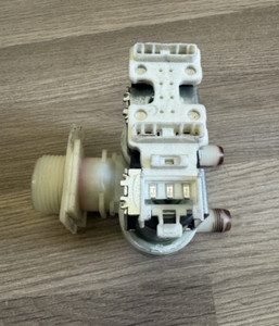 Bosch WAB24060GB/05 Waschmaschine Wassereinlass Doppelventil Magnetspulen