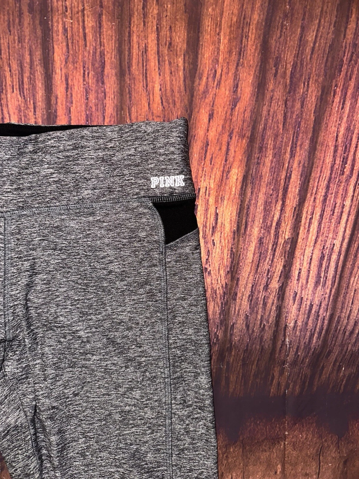 victoria-secret-vs ultimate yoga dog logo leggings