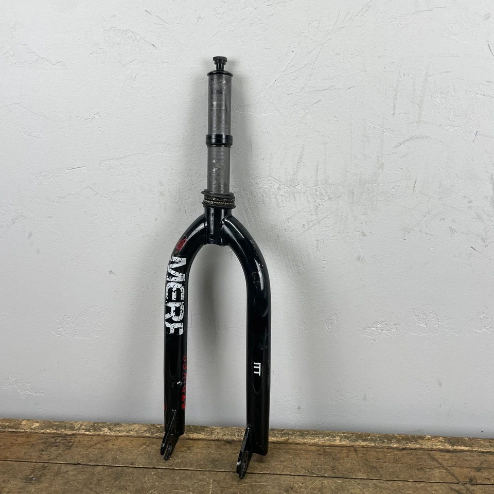 GT BMX Fork 1 1/8 in Threadless BMX Freestyle 20 in Black GT 3/8 Axle Kachinski - Image 3 of 4