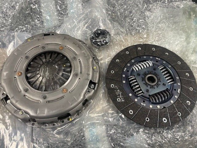 GENUINE VALEO CLUTCH KIT FOR KIA  SOUL SPORTAGE 1.4 1.6 1.7CRDi 2009-2015