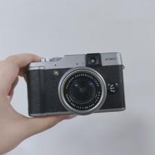 Fujifilm X20 12.0 MP Digital camera 4x Zoom 1080p HD Video Silver 90%New English