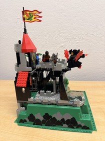 LEGO Castle: Dragon Knights: Fire Breathing Fortress 6082 (1993) Very Rare.