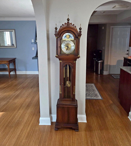 Colonial of Zeeland Longcase/Grandfather Clock Brown Wood Roman Numerals