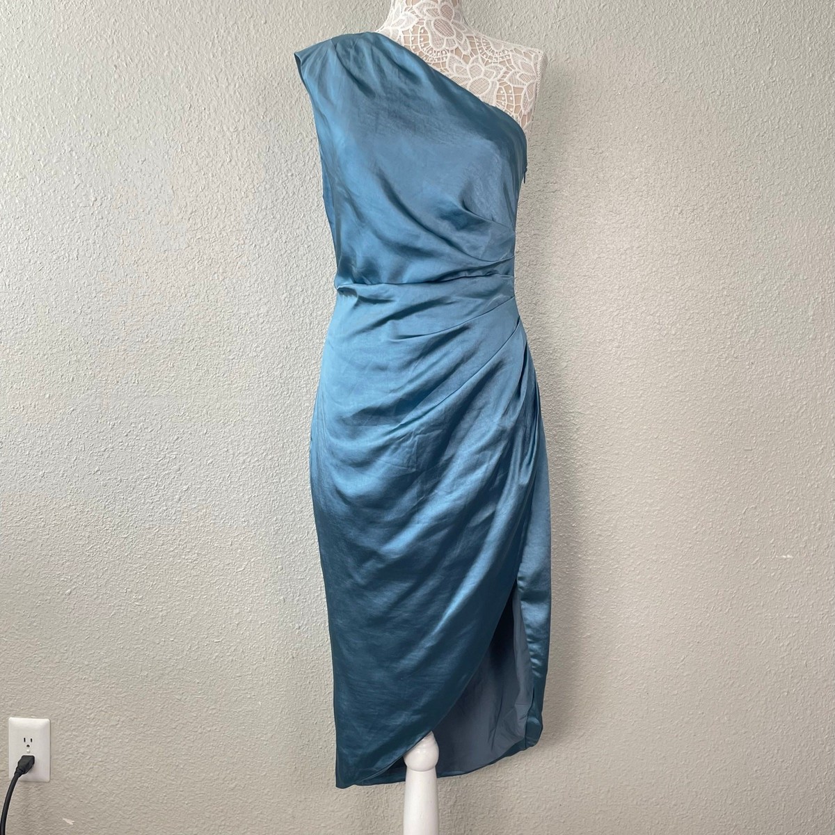 cassini dress in blue elliatt Midi M Icy One Shoulder Wet Look Satin Wedding Guest embellishment_Ruffles Color:True Indigo This elegant piece is Bow Back Quinceanera Dresses