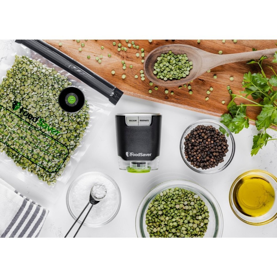 FoodSaver Reusable Quart Vacuum Zipper Bags, for Use with FoodSaver