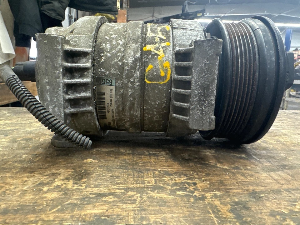 Compresor de aire acondicionado SUBURBAN 1500 96 97 98 99 Foto 2 de 4