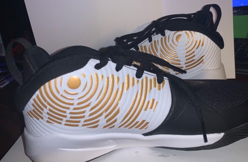 Nike Kids' Team Hustle D 5.5Y Grade School Basketball Shoe - Picture 4 of 8