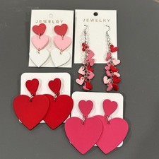 4 sets Valentines Day Earrings brand new with tags heart love    mint heart day