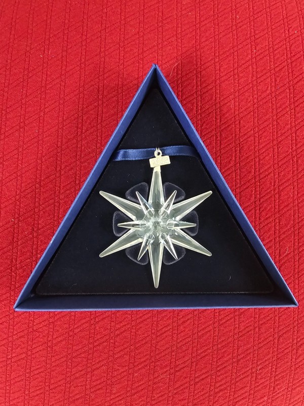 Swarovski 2005 Annual Edition Christmas Star Ornament - Rockefeller Center