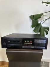 Onkyo DX-C600 Compact Disk Changer with Remote