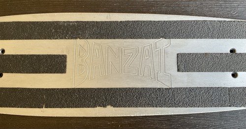 Table platine / range disques sur roulettes en formica année 70