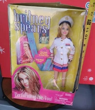 Britney Spears Performing For You Doll. 2001 NIB Fast Shipping!