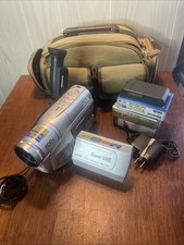 JVC GR-SXM250U VHS-C Compact Camcorder w/ Bag, Battery, Charger no working
