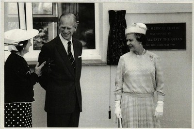 CPM HM Queen Elizabeth II & HRH Prince Philip BRITISH ROYALTY (836678)