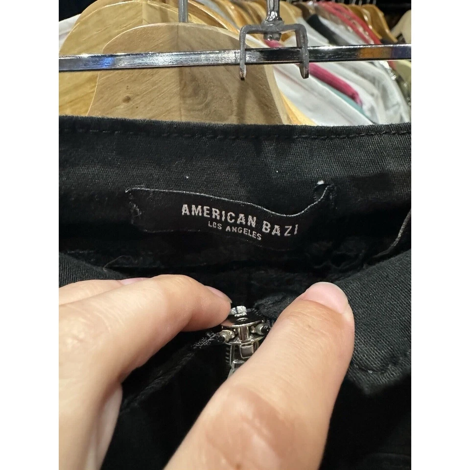 Minifalda vintage Y2K negra tiro medio multi bolsillo de carga grunge cuerpo con talla S Foto 3 de 4