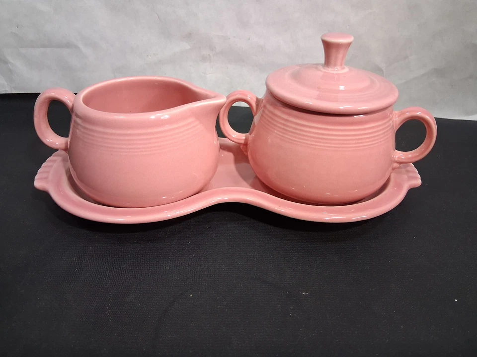 Crema y azucarero Fiestaware con tapa y bandeja rosa fiesta años 50 Foto 3 de 4