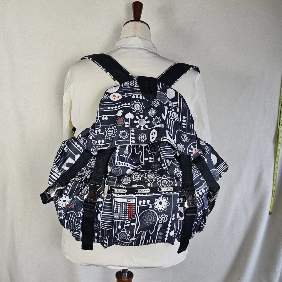 Mochila LeSportsac tokidoki Colaboración | Impresión artística de graffiti | Rara y excelente Foto 3 de 4