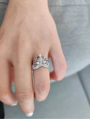 Gorgeous Crown Fancy Band Ring Round Cut Simulated Diamond 14k White Gold Plated