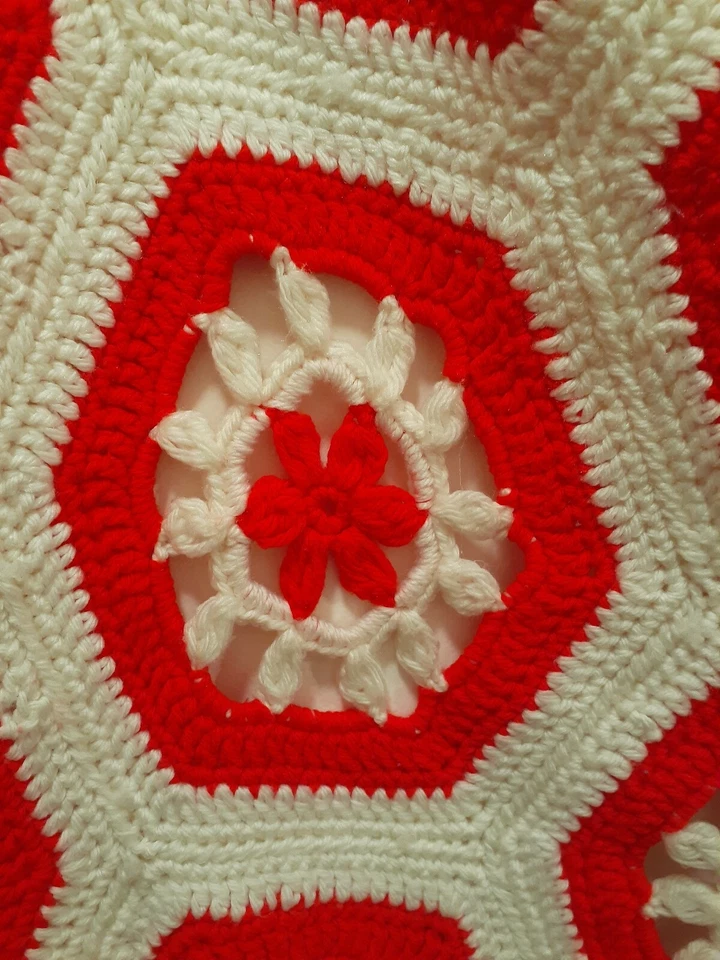 Crochet Throw/Afghan (32 x 72); Red/White; Hexagon Edges NEW (price drop) - Image 3 of 4