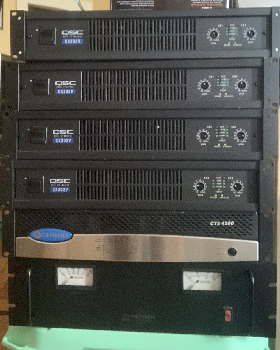 QSC 2ch パワーアンプ CX302V B41584 卸売 QSC CX302V 2-Channel