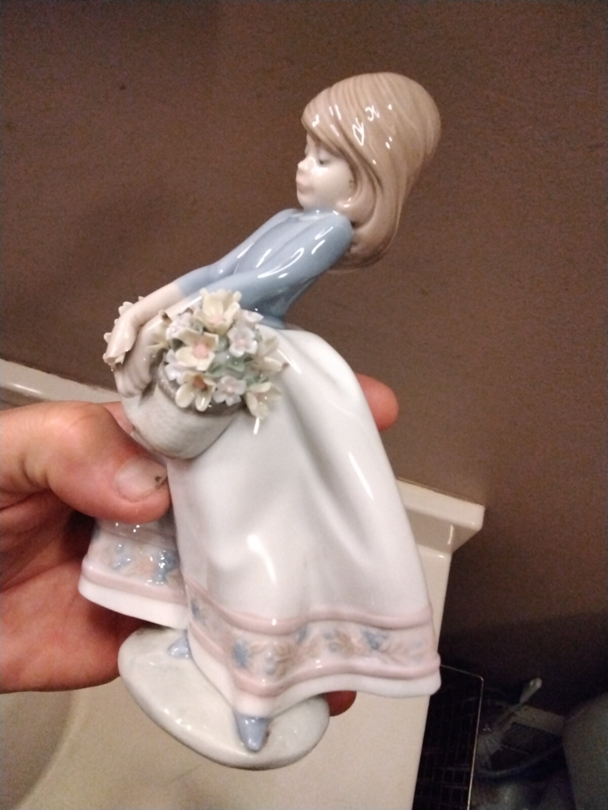 Picture 3 of 10