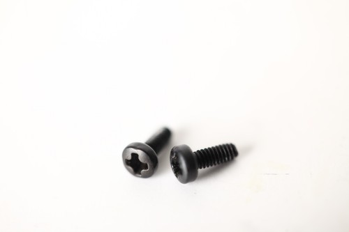 Trix H0 Repuesto para E 185 538-6 TX Logistic 2 Tornillos Carcasa (353585) | Condition: Gebraucht