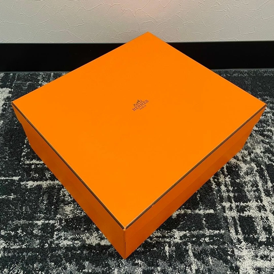 Caja vacía naranja HERMES para Birkin 30, Kelly 28 rectangular 24375 Foto 2 de 4