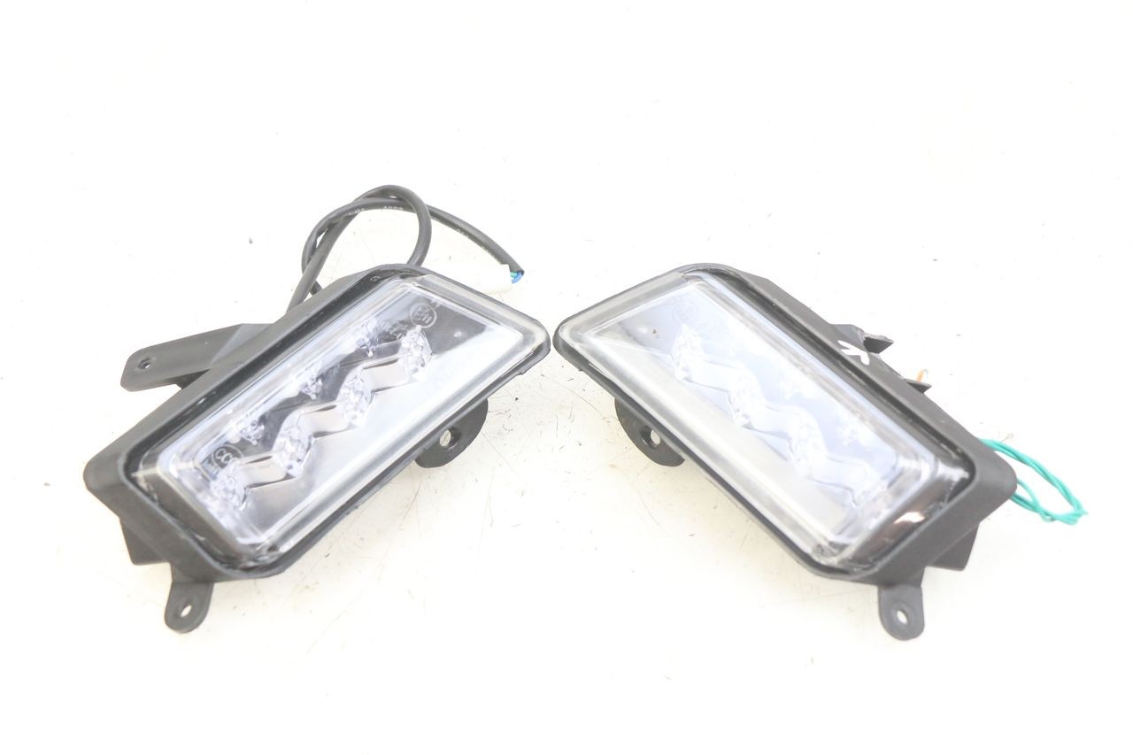FRONT TURN SIGNAL - ORCAL CAVARO 4T 50 (2019 - 2023)