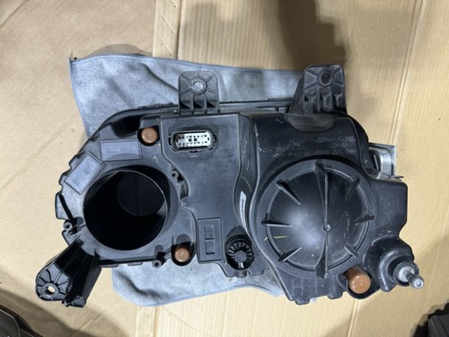 OEM 2015 - 2018 Dodge Challenger SRT Hellcat Left HID Xenon Headlight 68233213AE - Picture 2 of 5