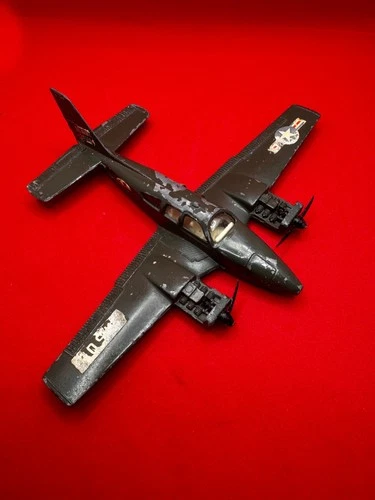 Vintage Dinky Toys Beechcraft C55 Baron Aeroplane Vintage Display Toy Model