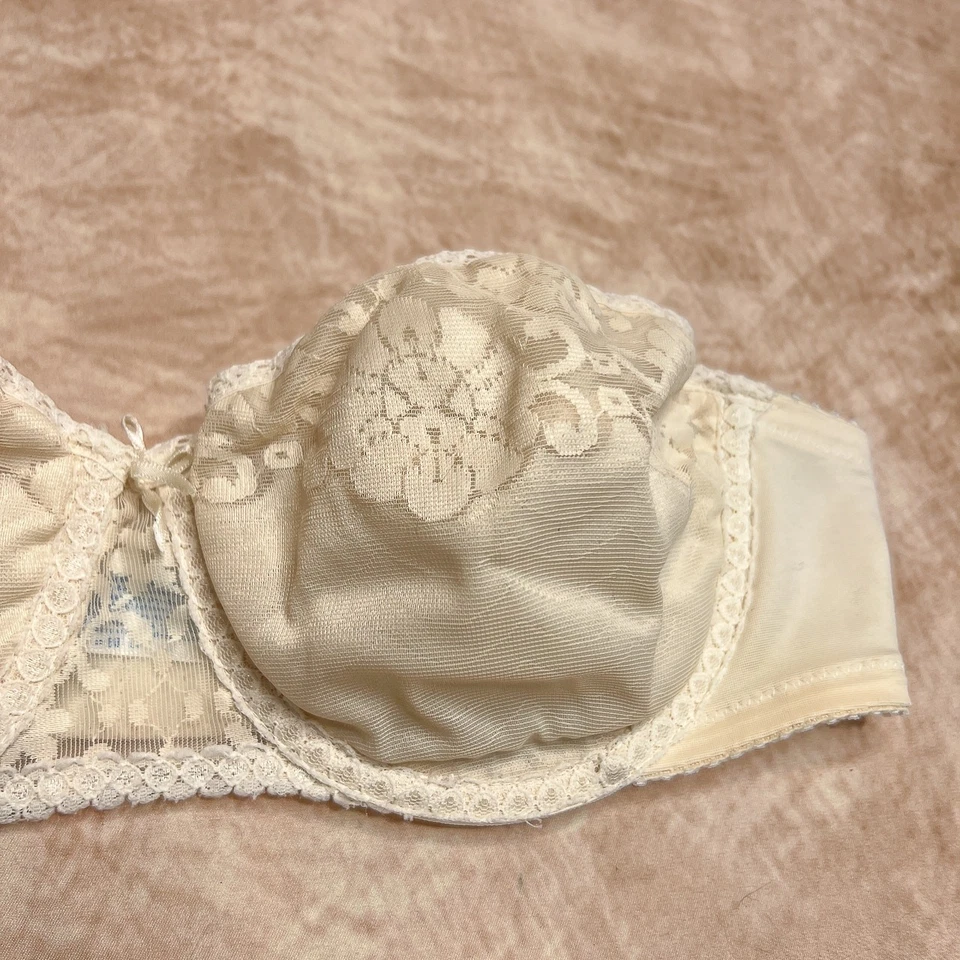 Sujetador de malla floral sin tirantes con forma de doncella bonita de colección de los años 70 lencería crema Foto 3 de 4