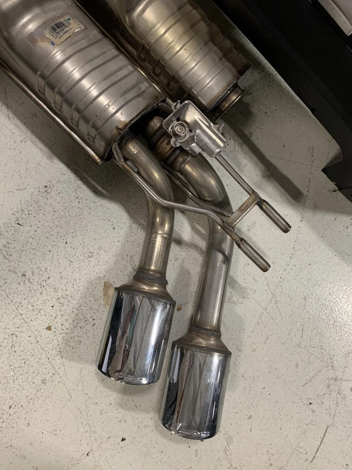 Sistema de exaustão original Mercedes-Benz AMG G65 W465 FABRICANTE DE EQUIPAMENTO ORIGINAL 2019-25 parece novo - Imagem 4 de 4