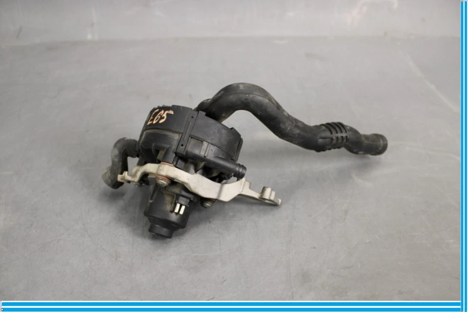 03-12 Mercedes SL550 SL55 AMG capó delantero derecho rejilla lavadora boquilla OEM Foto 4 de 4