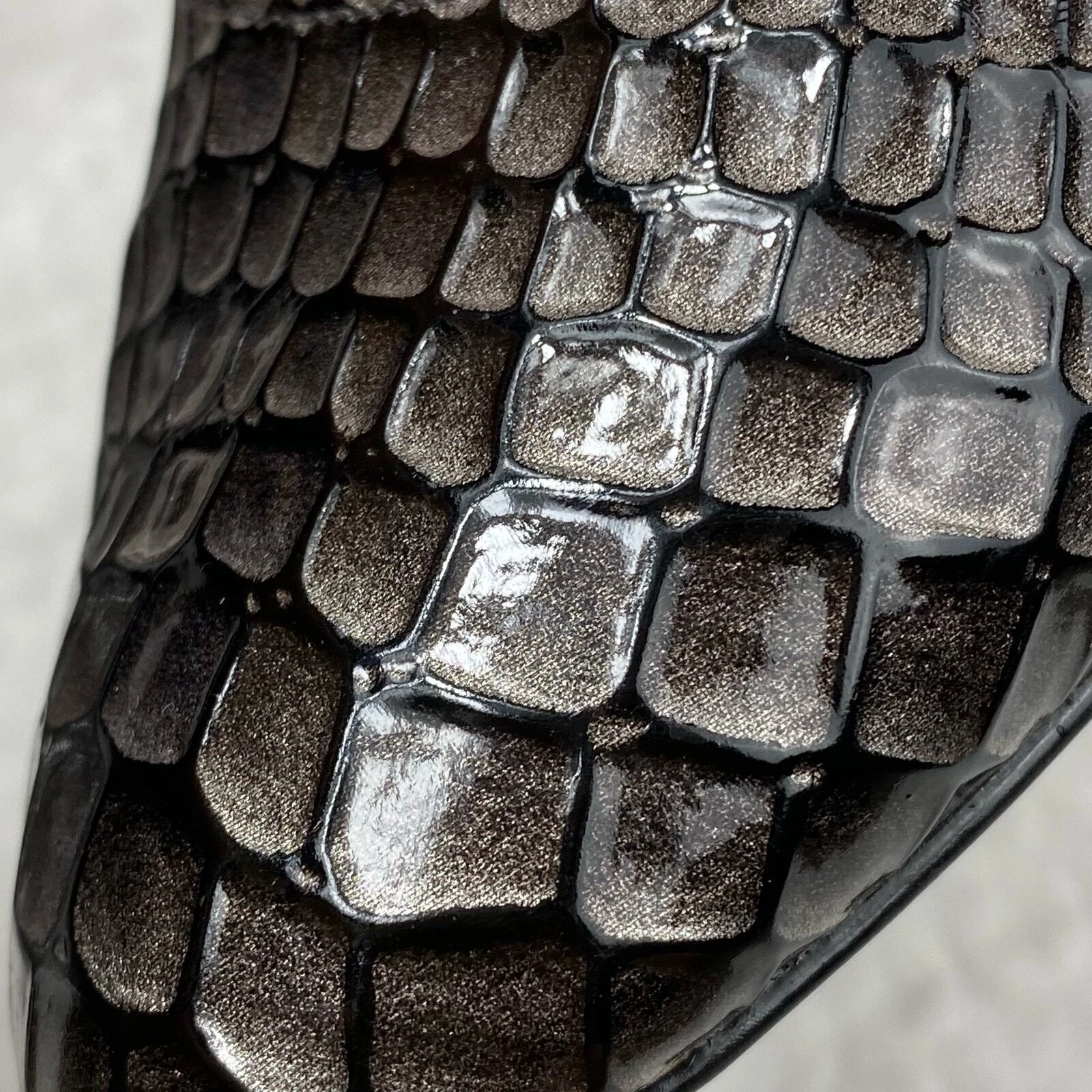 Scarpe décolleté Coach & Four Heels taglia 8 5 grigie stampa coccodrillo finta punta mandorla carriera ufficio