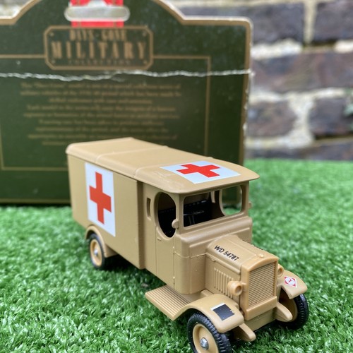 Lledo Days Gone Military Collection Morris Light Truck Ambulance 8th Army 043008 - Picture 7 of 12