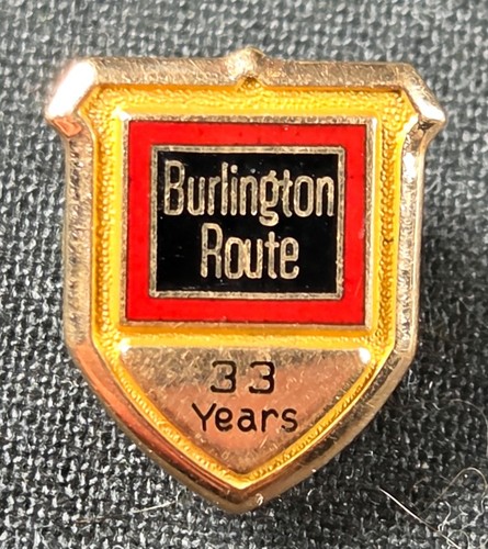 Burlington Route Railroad 10 carat gold 33 Year Enamel Service Pin