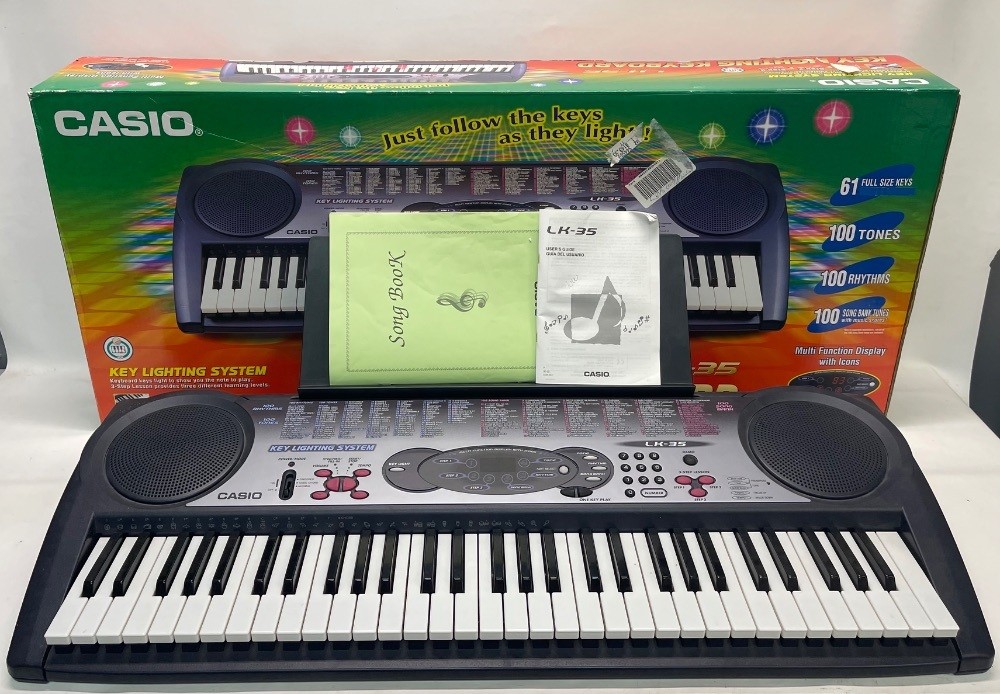 CASIO カシオ LK-35 Casio LK-35 61-Key Electronic Keyboard with Key Lighting