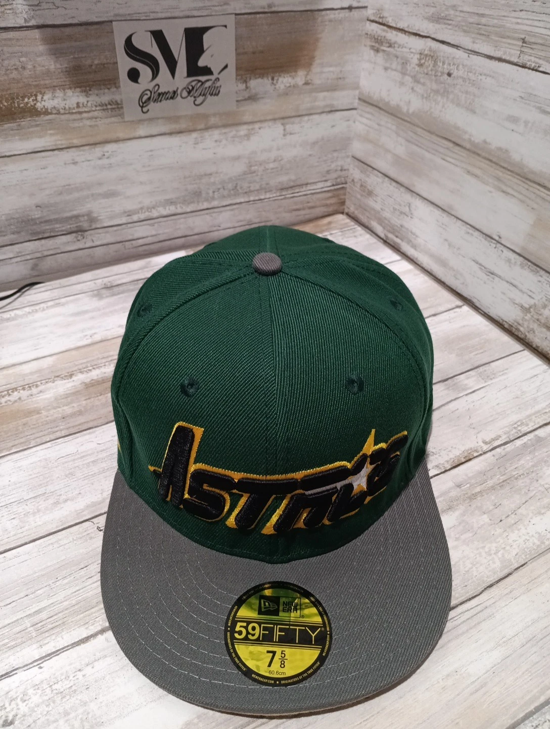 New Era 59fifty Fitted Baseball Cap Size 7-5/8 Green Color .