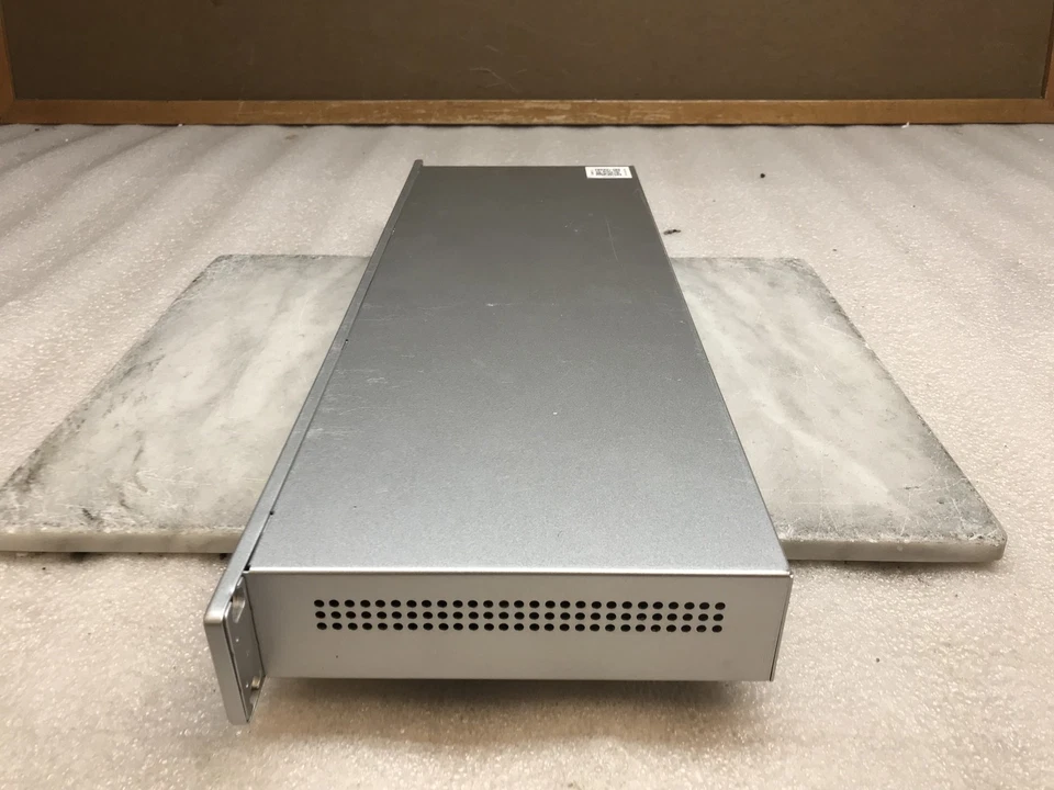 Ubiquiti UniFi Security Gateway Pro (USG-PRO-4) 2xSFP Firewall Router Dual WAN - Bild 4 von 4