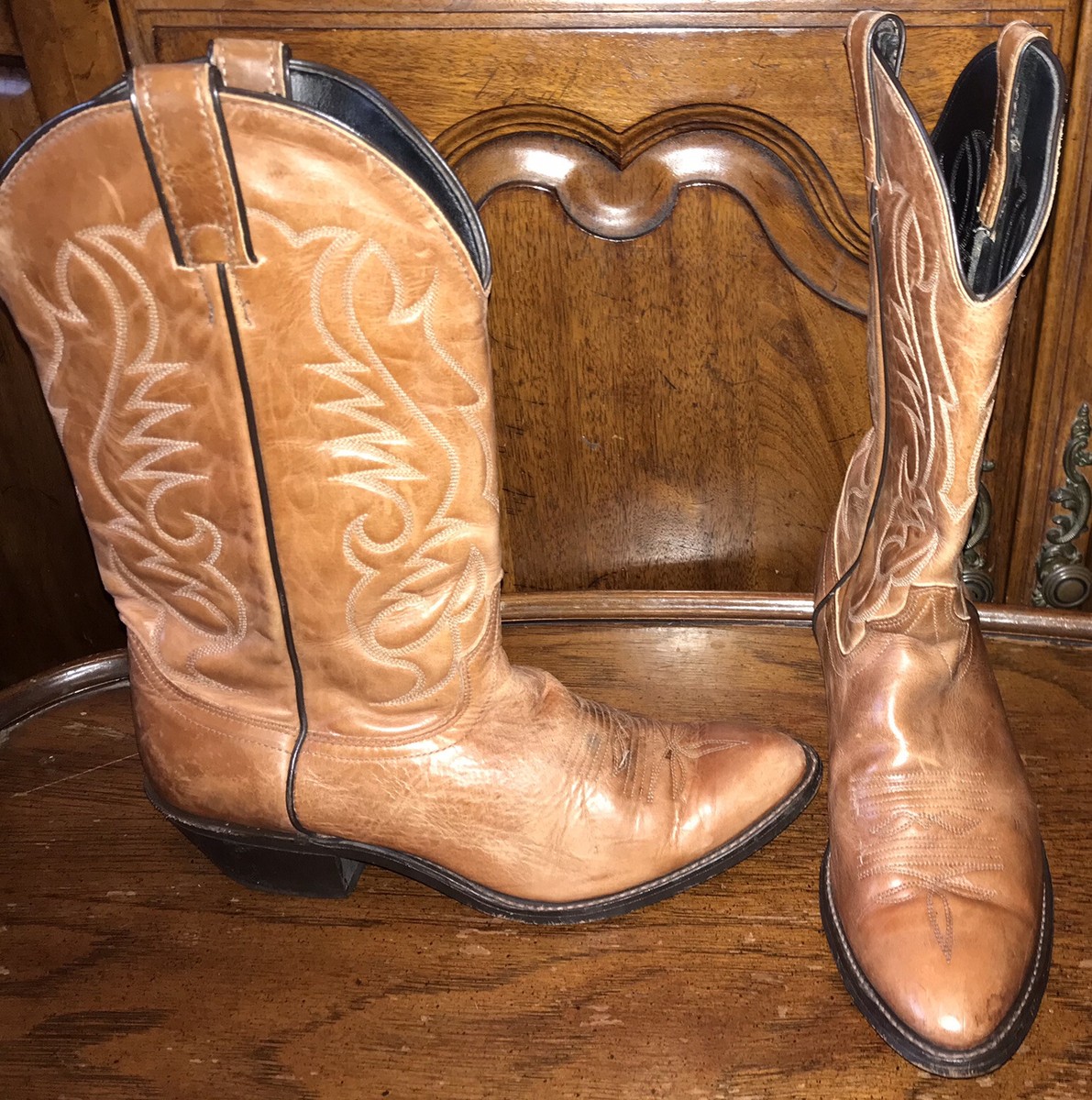 Laredo Size 8EE Men’s Brown Leather Western Cowboy boots 7048