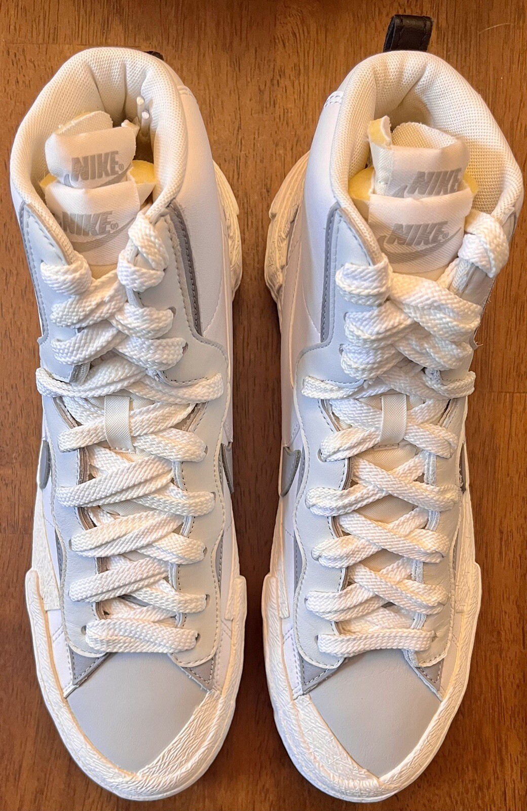 SACAI X NIKE Nuovissima Nike Blazer Mid x Sacai bianco grigio da uomo taglia 10 5