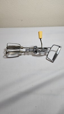 Vintage unbranded eggbeater