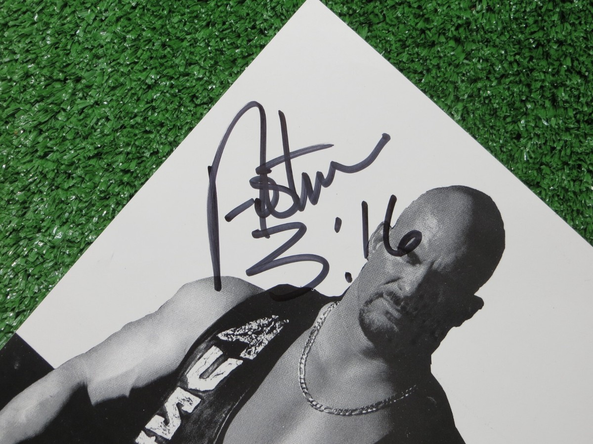 STONE COLD STEVE AUSTIN SIGNED 7.5x10 WWE WWF Black&White PHOTO