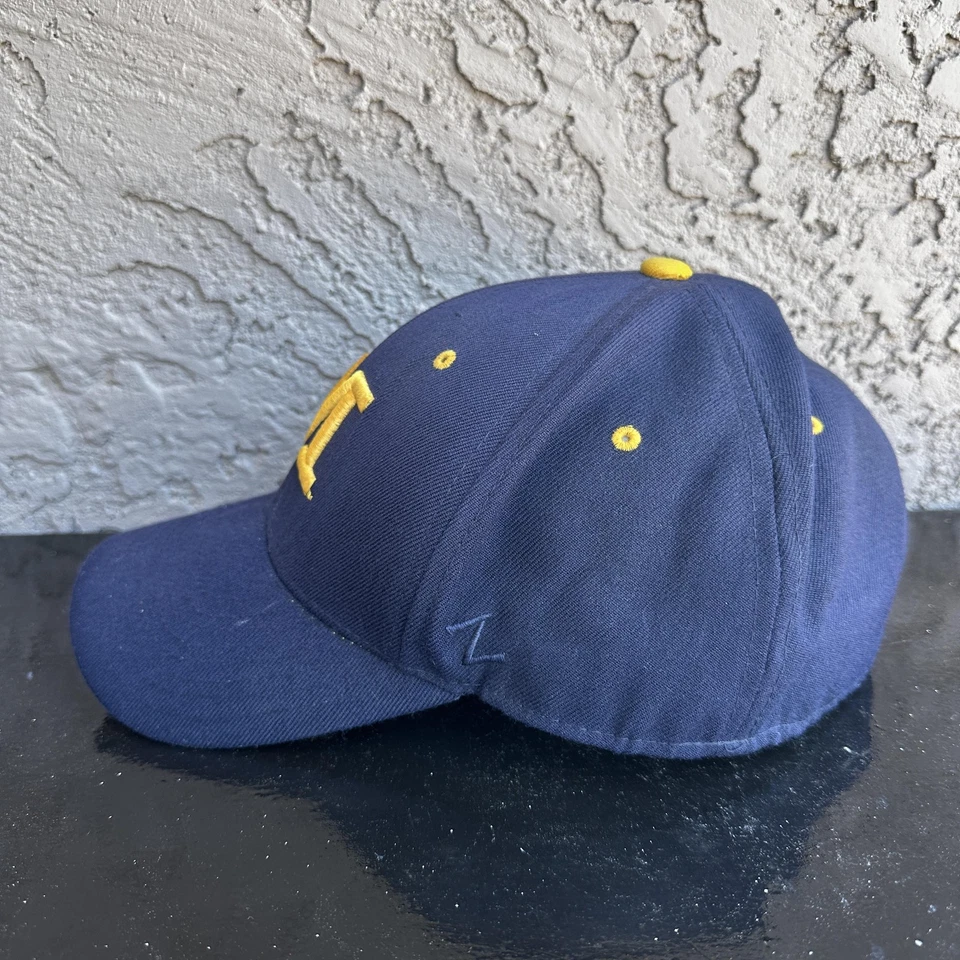 Michigan Wolverines Hat Cap Fitted Mens 7 5/8 Navy Yellow NCAA Baseball College - Image 4 of 4