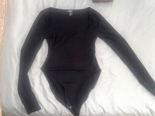 Women's Forever 21 Ribbed Long-Sleeve Bodysuit MEDIUM Black Knit Square Neckline