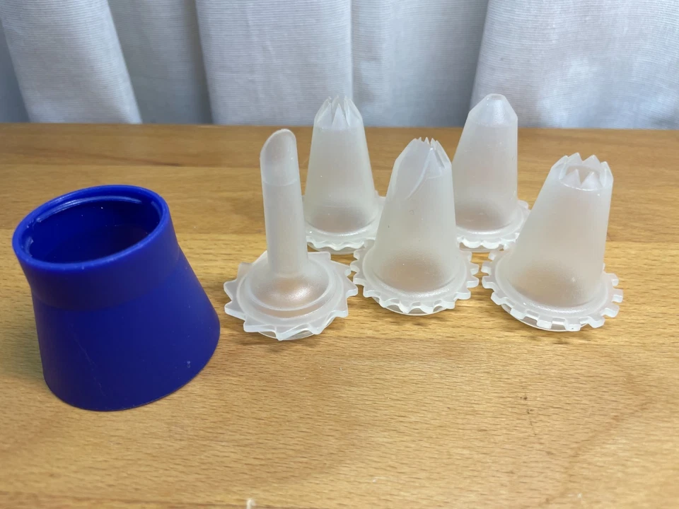 Tupperware ® 5 Spritztüllen und Adapter für Spritzbeutel - Bild 2 von 4