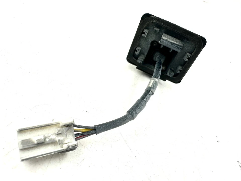 Câmera de estacionamento reversa visão traseira Subaru Forester fabricante de equipamento original 86267SG000 - Imagem 3 de 3