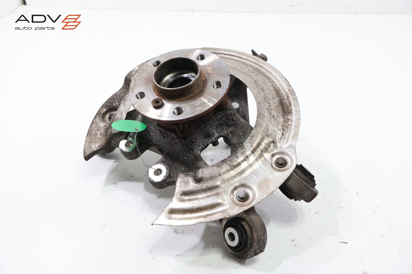 2014 - 2020 BMW i8 I12 REAR RIGHT PASSENGER SIDE SPINDLE KNUCKLE HUB OEM